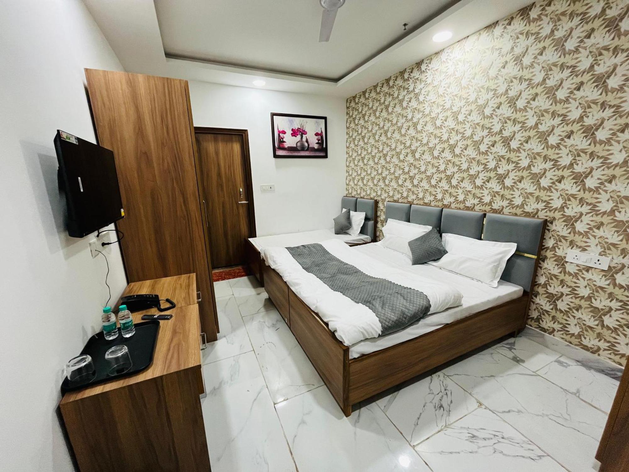 Townhouse Happy Habitat Guest House Greater Noida Zewnętrze zdjęcie